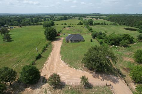 862 County Road 4570 Kennard TX 75847