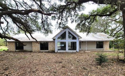 1046 Lutonsky Road Fayetteville TX 78940