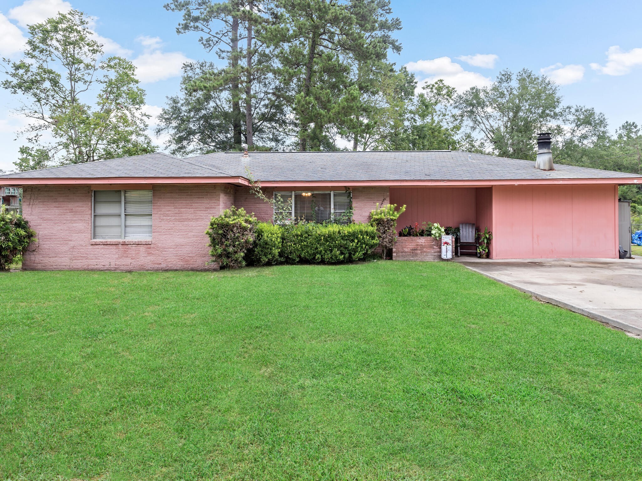 314 E Pine Street Kirbyville TX 75956