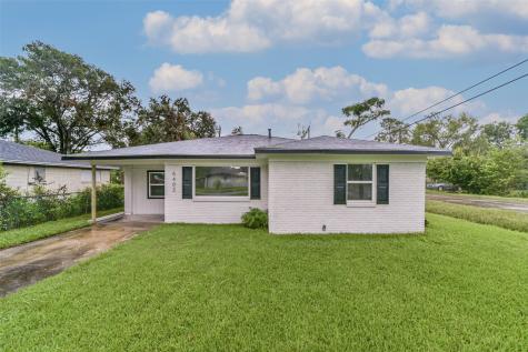 6402 N Ridgecrest Drive Hitchcock TX 77563