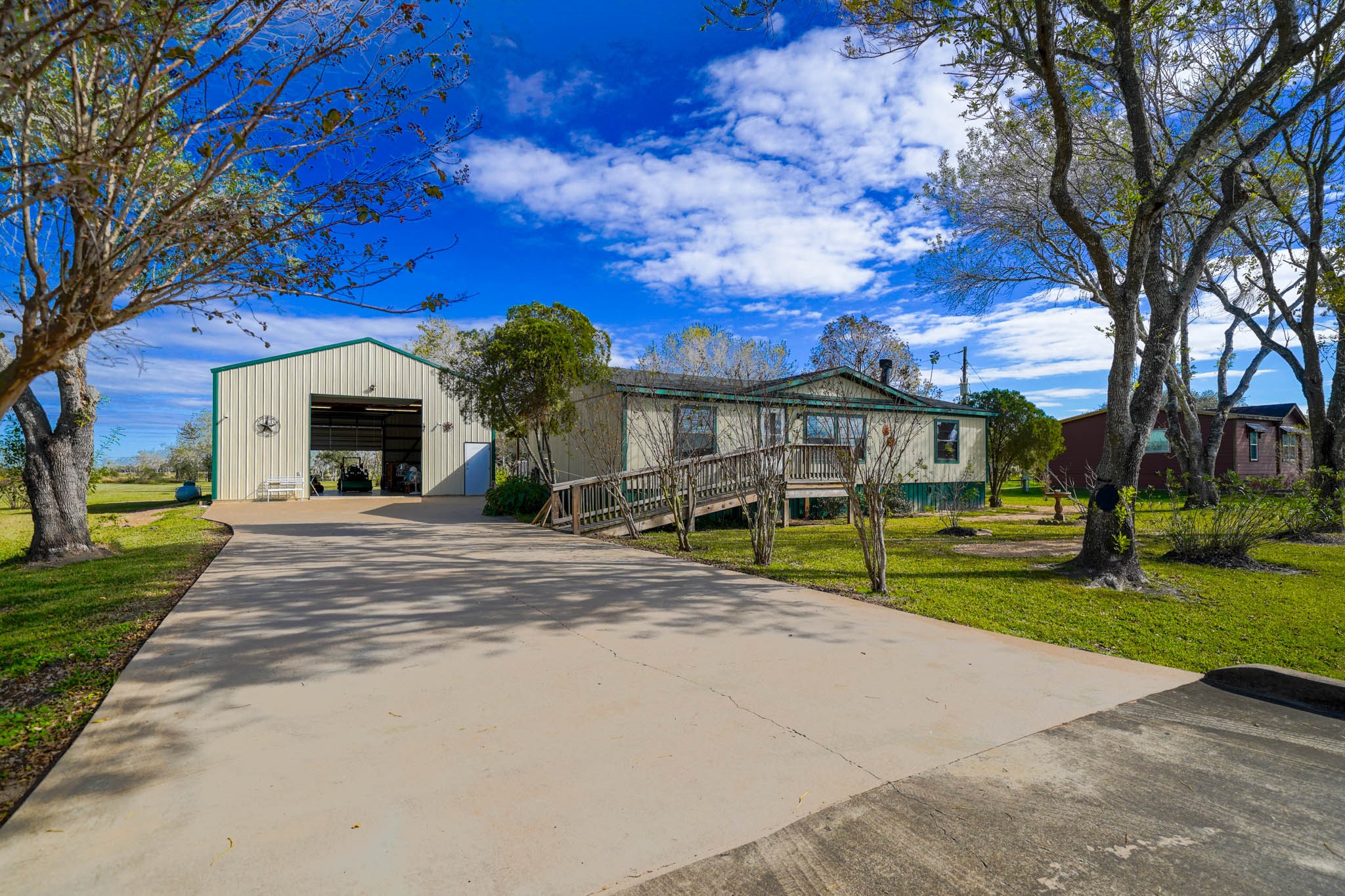 210 Wolf Glen Street Danbury TX 77534