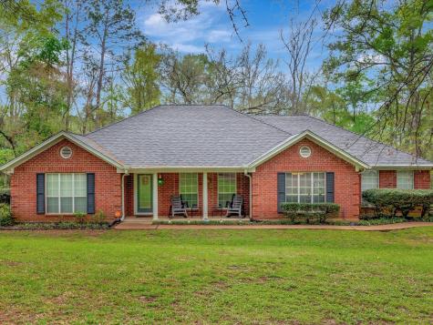 136 Woodway Street Palestine TX 75801