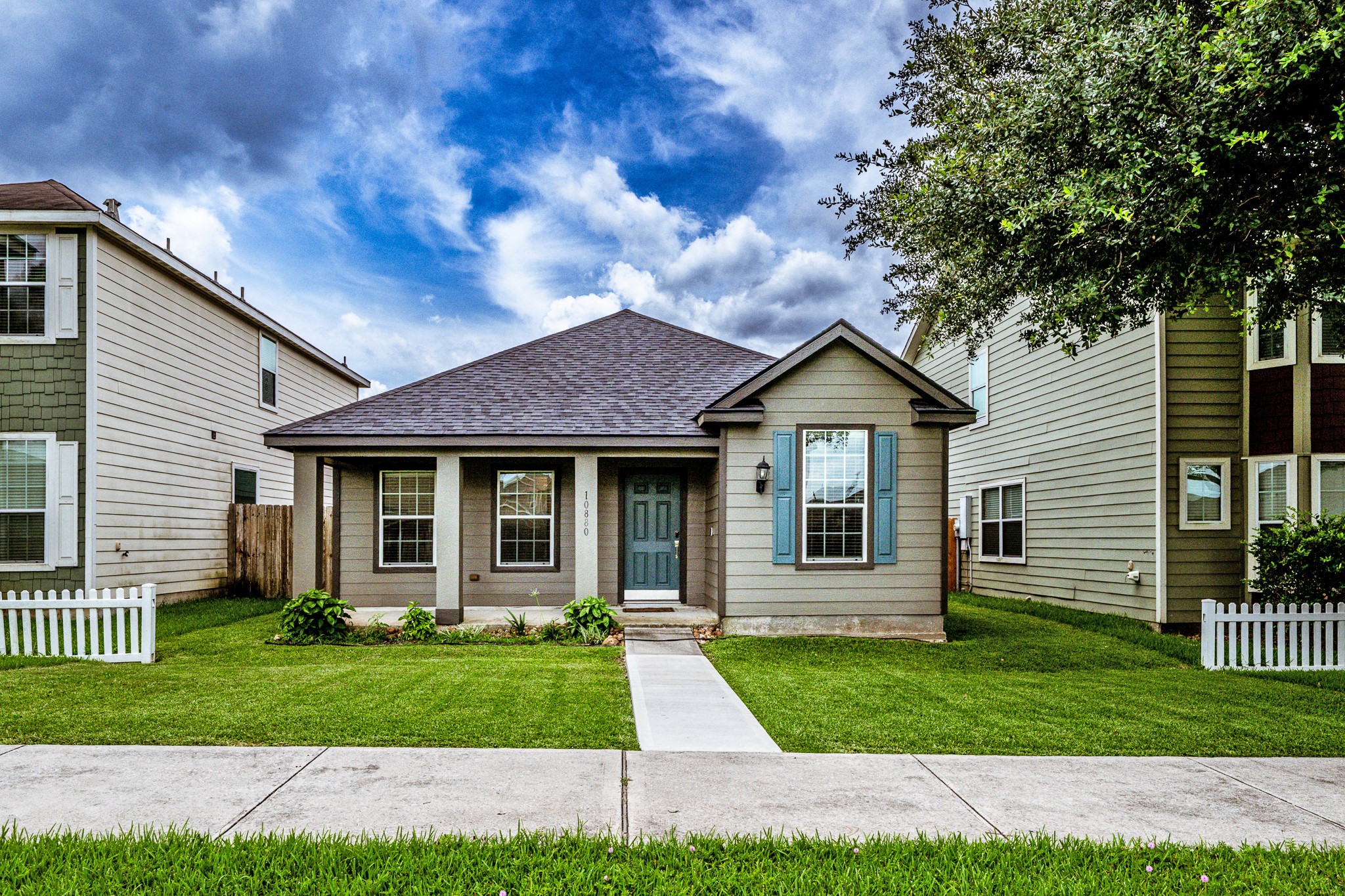 10880 S Lake Mist Ln, Willis TX 77318
