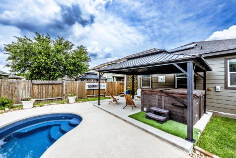 10880 S Lake Mist Ln, Willis TX 77318