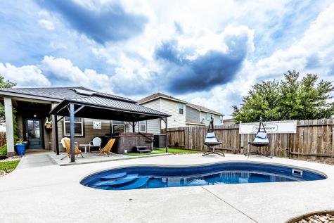10880 S Lake Mist Ln, Willis TX 77318