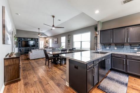 10880 S Lake Mist Ln, Willis TX 77318