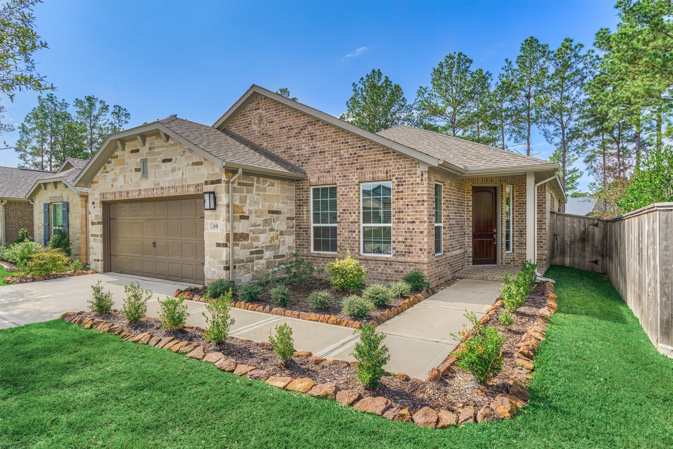 241 W Stargazer Lily Bend Montgomery TX 77316