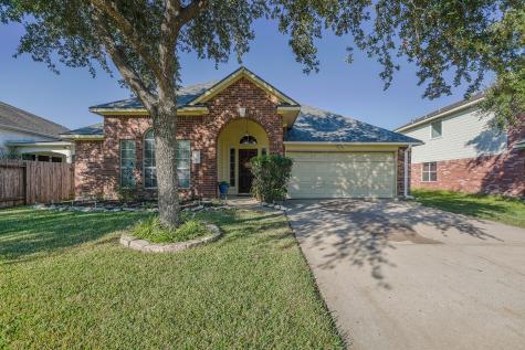1912 Plum Falls Lane Pearland TX 77581