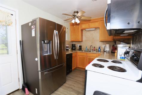 726 W 8th Street Freeport TX 77541