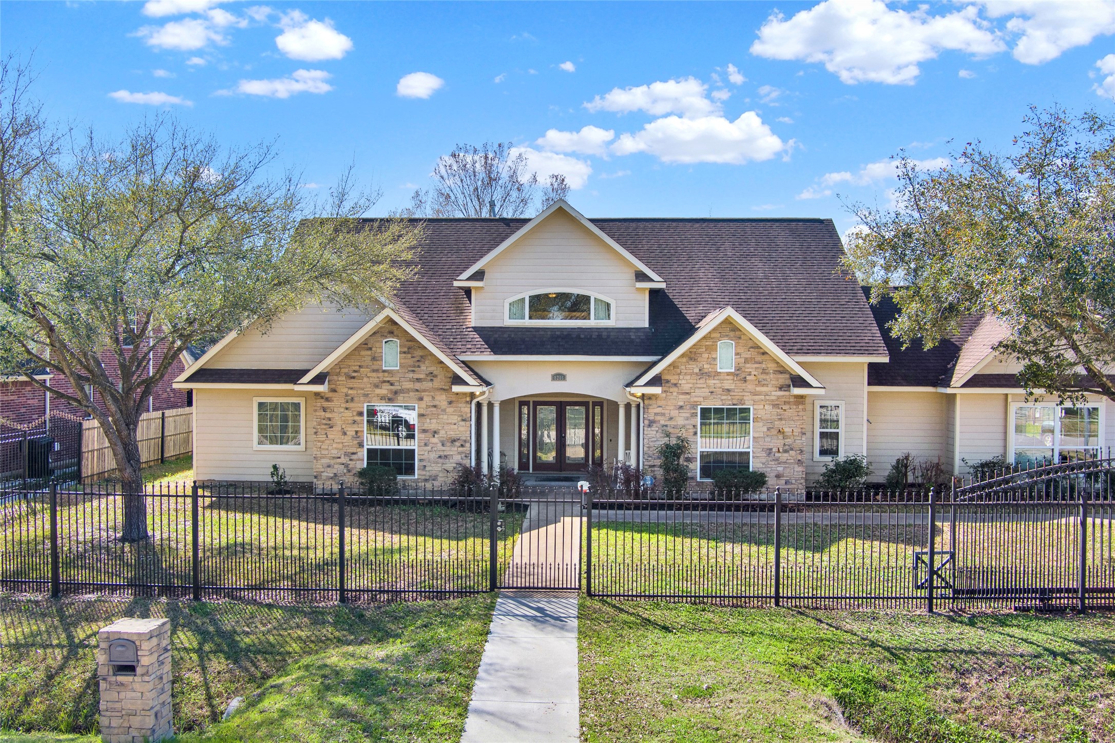 8216 Saylynn Lane Houston TX 77075