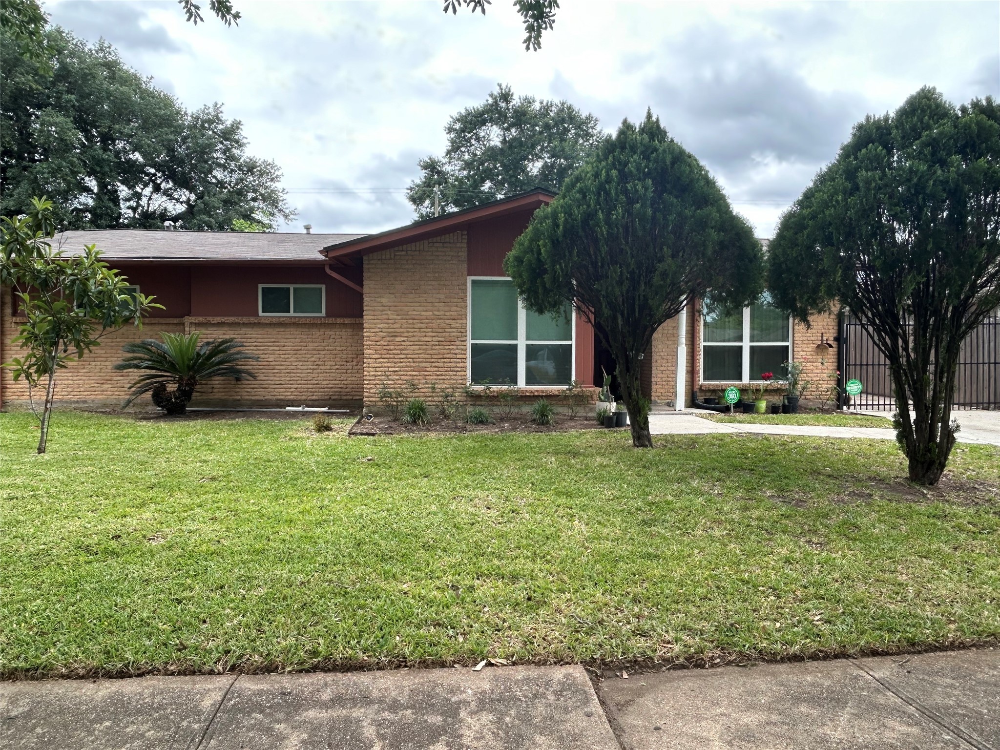8202 Glenscott Street Houston TX 77061