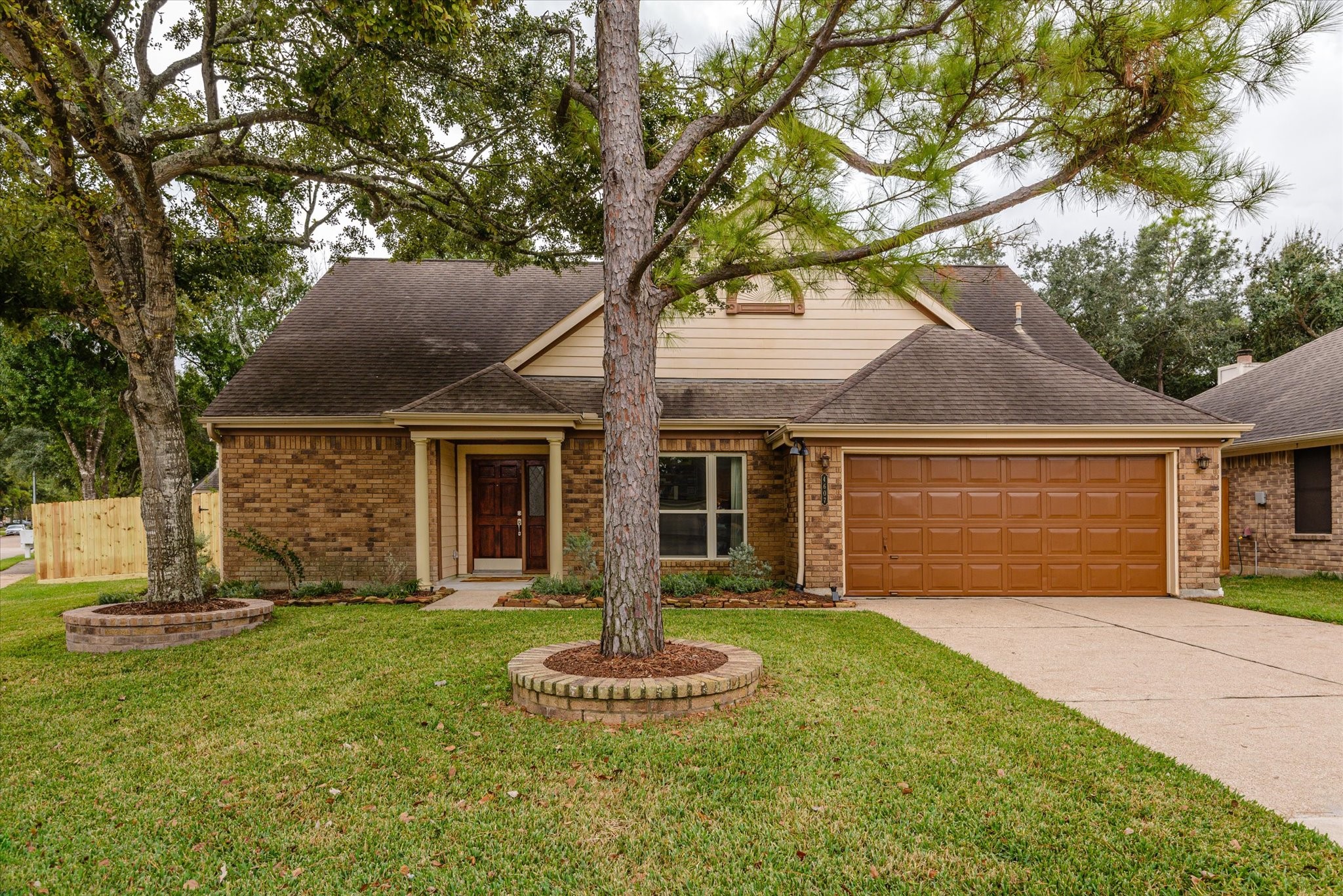 4607 Stonemede Drive Friendswood TX 77546