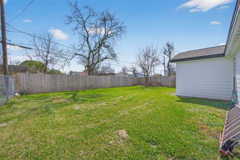 2202 Alabama Street Baytown TX 77520