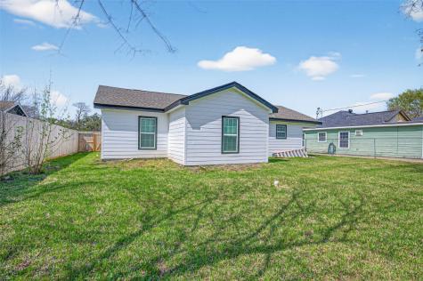 2202 Alabama Street Baytown TX 77520