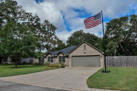 136 Pecan Valley Drive West Columbia TX 77486