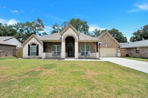 205 N Amherst Drive West Columbia TX 77486