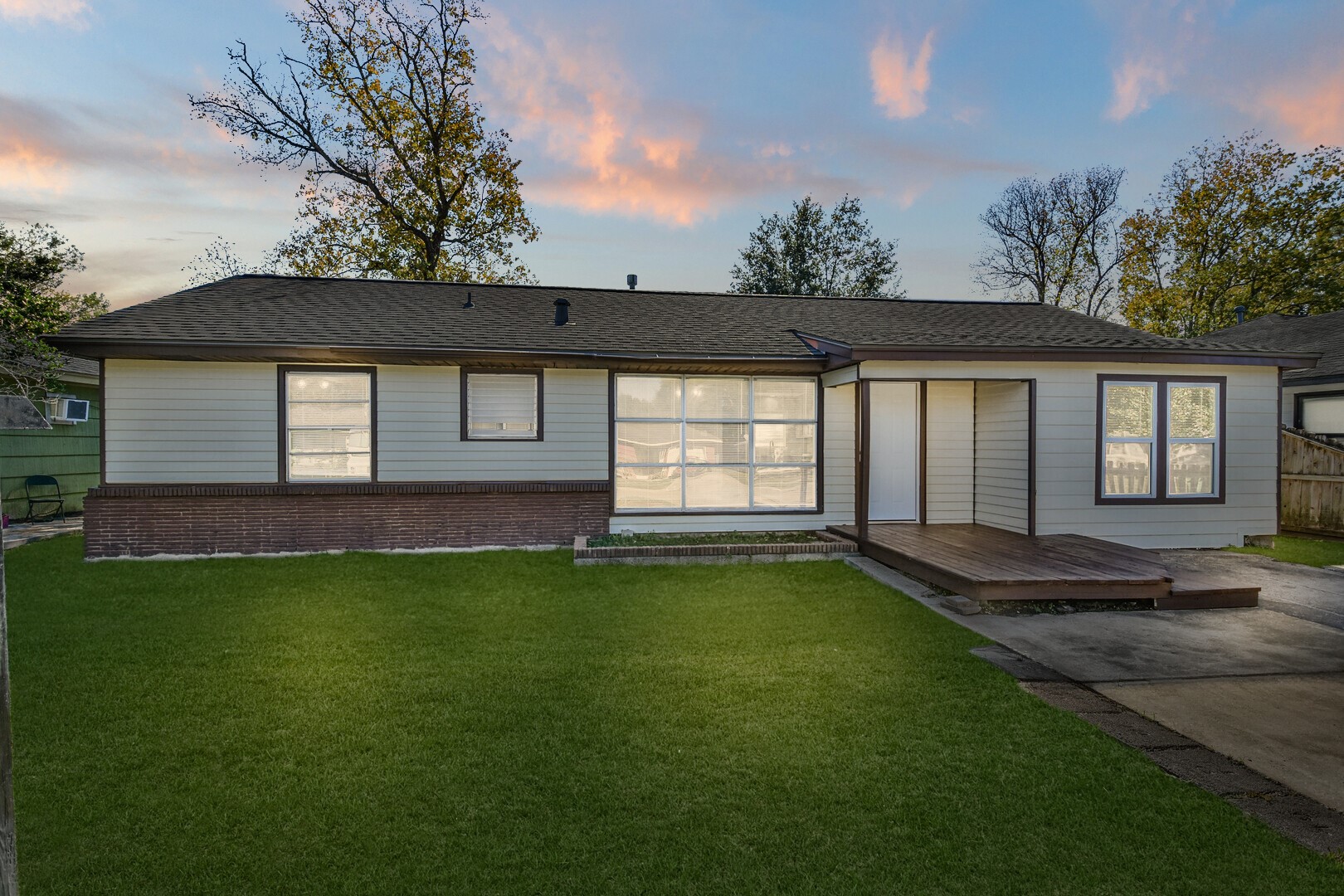 714 Valerie Avenue Pasadena TX 77502