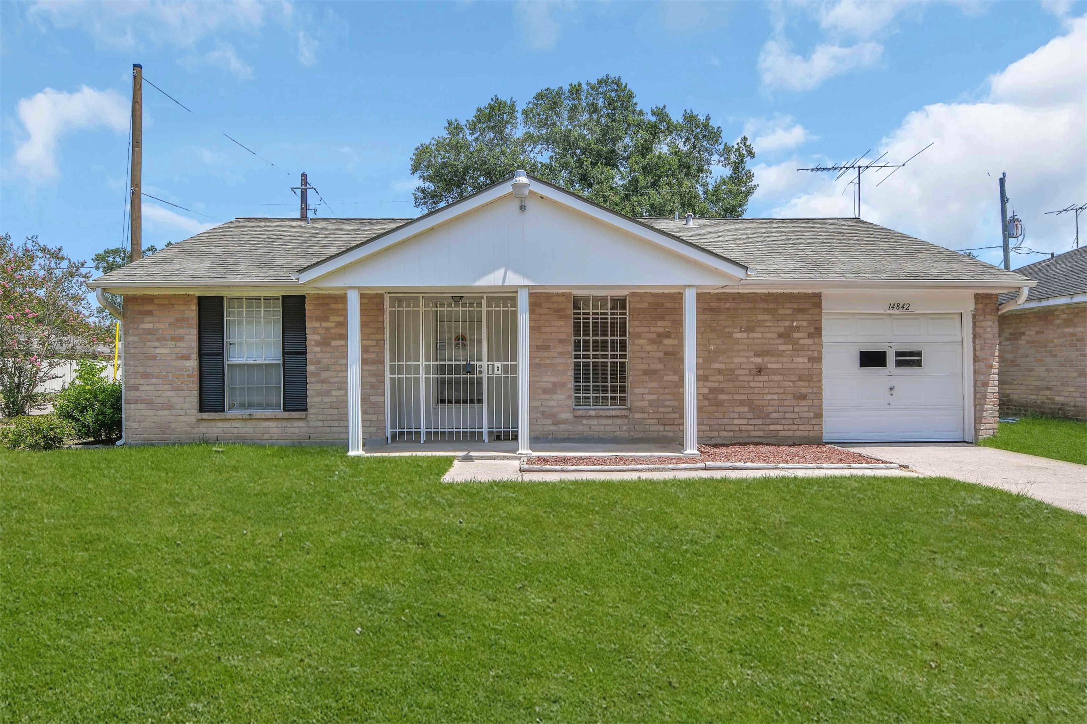 14842 Dogwood Tree Street Houston TX 77060