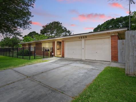 1505 19th Street N Texas City TX 77590