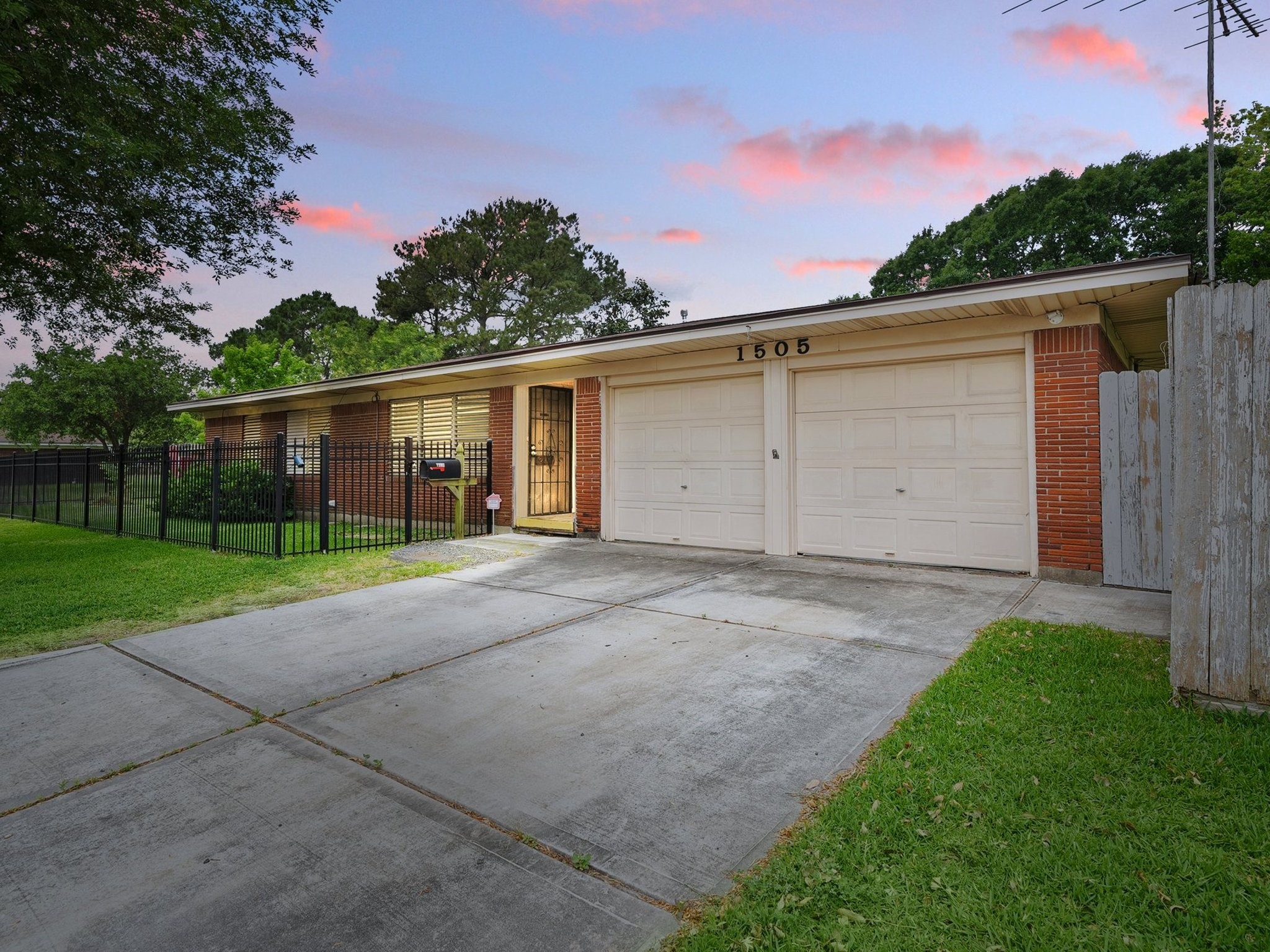 1505 19th Street N Texas City TX 77590
