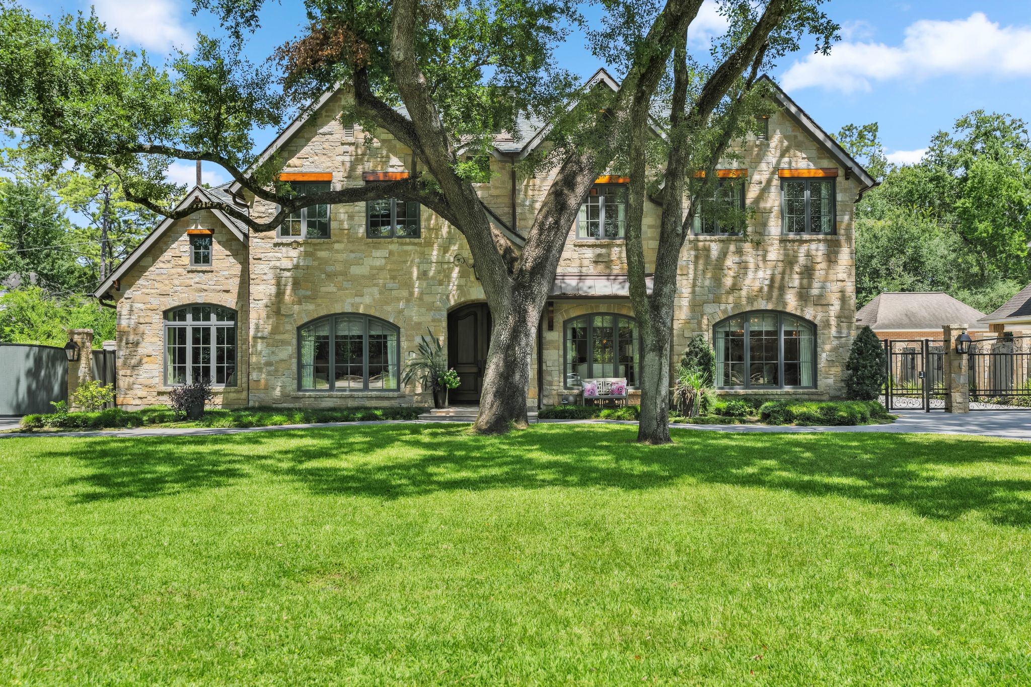 846 Oak Valley Drive Houston TX 77024