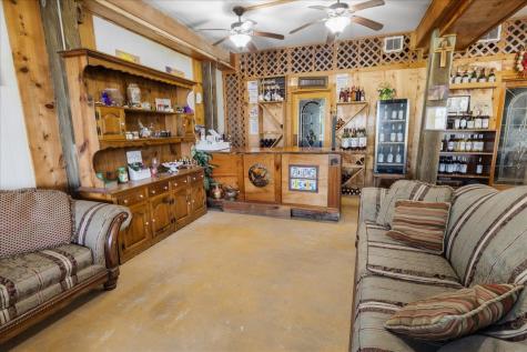 308 Bayside Drive Anahuac TX 77514
