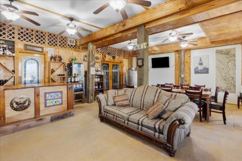 308 Bayside Drive Anahuac TX 77514