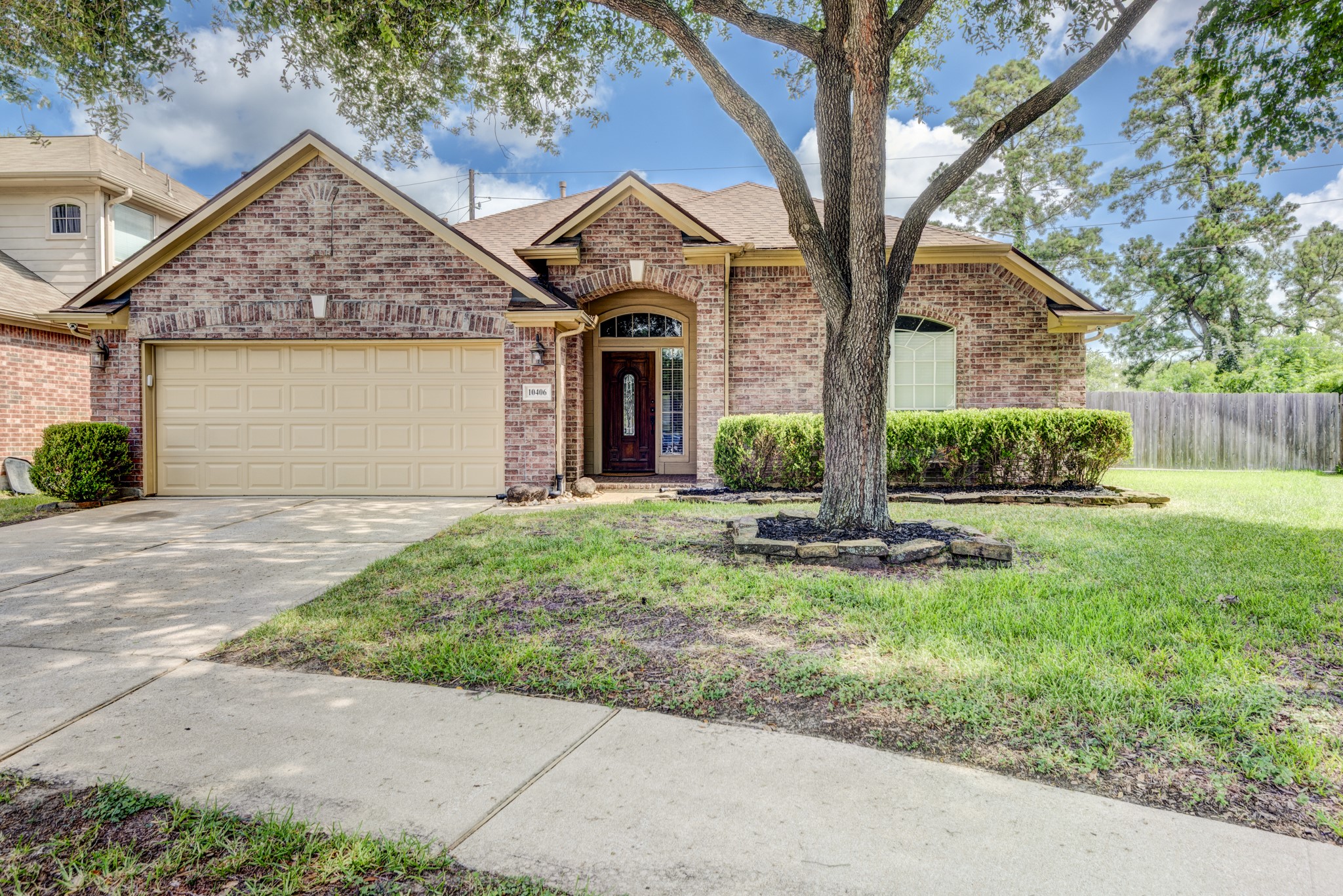 10406 Friars Hill Houston TX 77070
