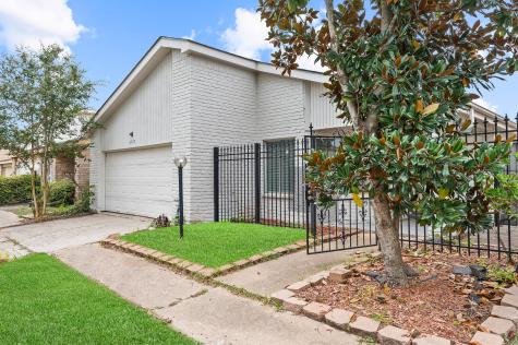 6322 Briar Terrace Drive Houston TX 77072