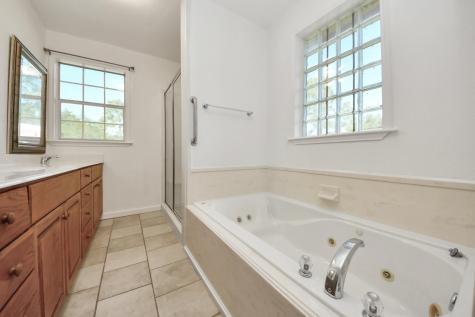 3607 S Main Street Anahuac TX 77514