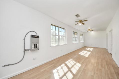 3607 S Main Street Anahuac TX 77514
