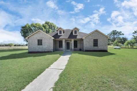 3607 S Main Street Anahuac TX 77514