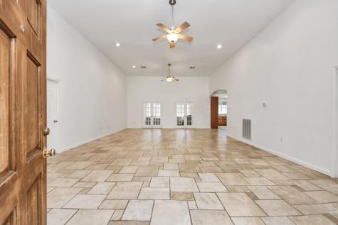 3607 S Main Street Anahuac TX 77514