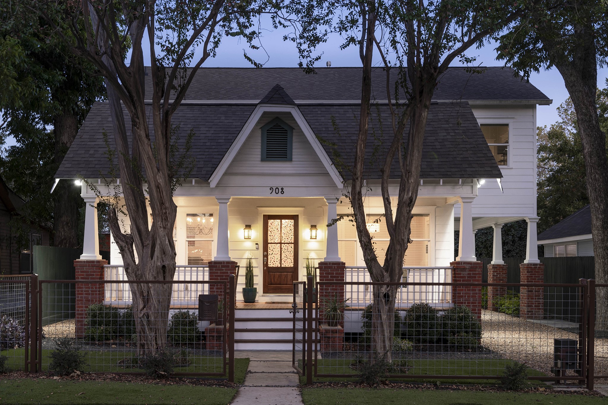 908 Tabor Street Houston TX 77009