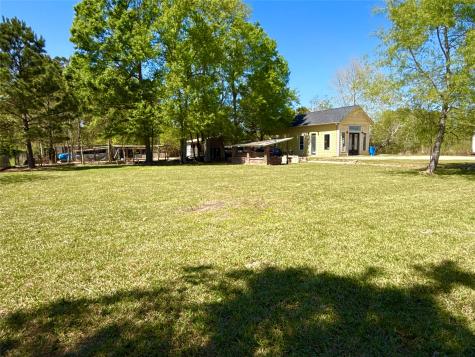 270 County Road 3409 Cleveland TX 77327