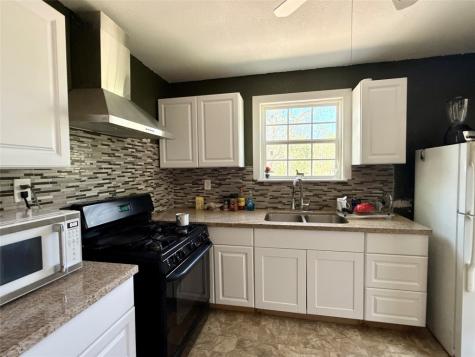 270 County Road 3409 Cleveland TX 77327