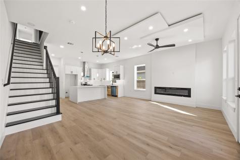 4425 Elmwood Street Houston TX 77051