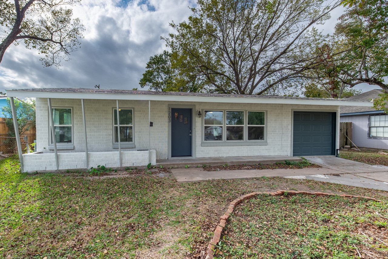 1203 18th Avenue N Texas City TX 77590