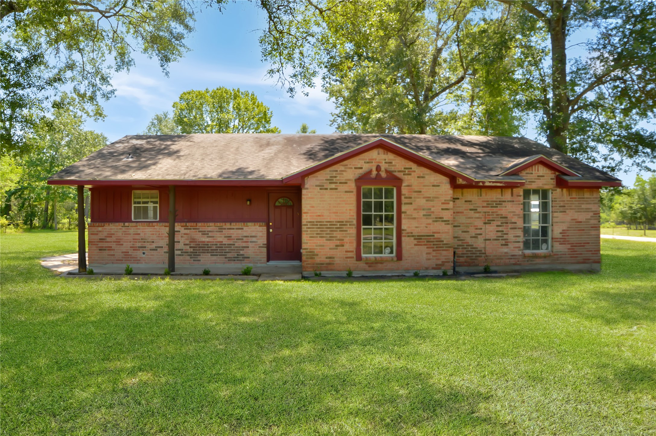 153 County Road 3013 Dayton TX 77535