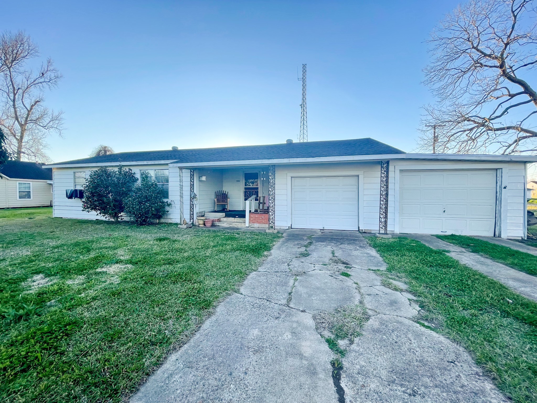 204 S Market Street Brazoria TX 77422