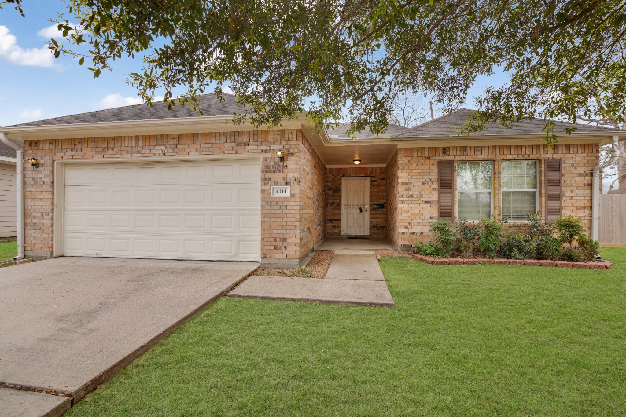 4414 Mayflower Street Houston TX 77051