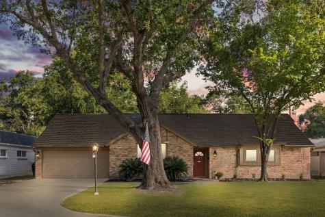 10314 Barwood Drive Houston TX 77043