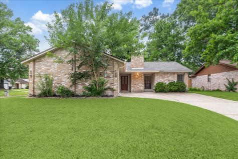 4086 Sherwood Street E Kingwood TX 77339