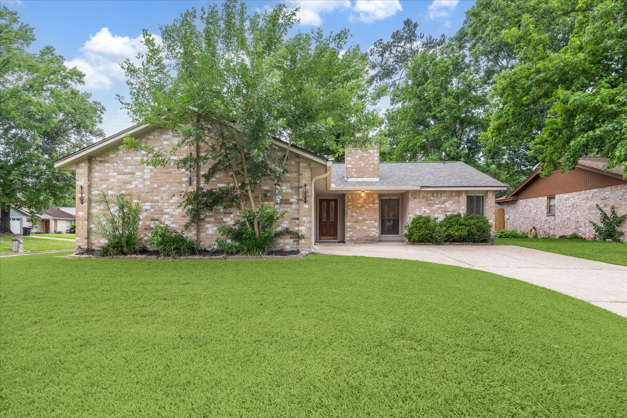 4086 Sherwood Street E Kingwood TX 77339