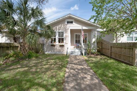 4112 Avenue Q 1/2 Galveston TX 77550