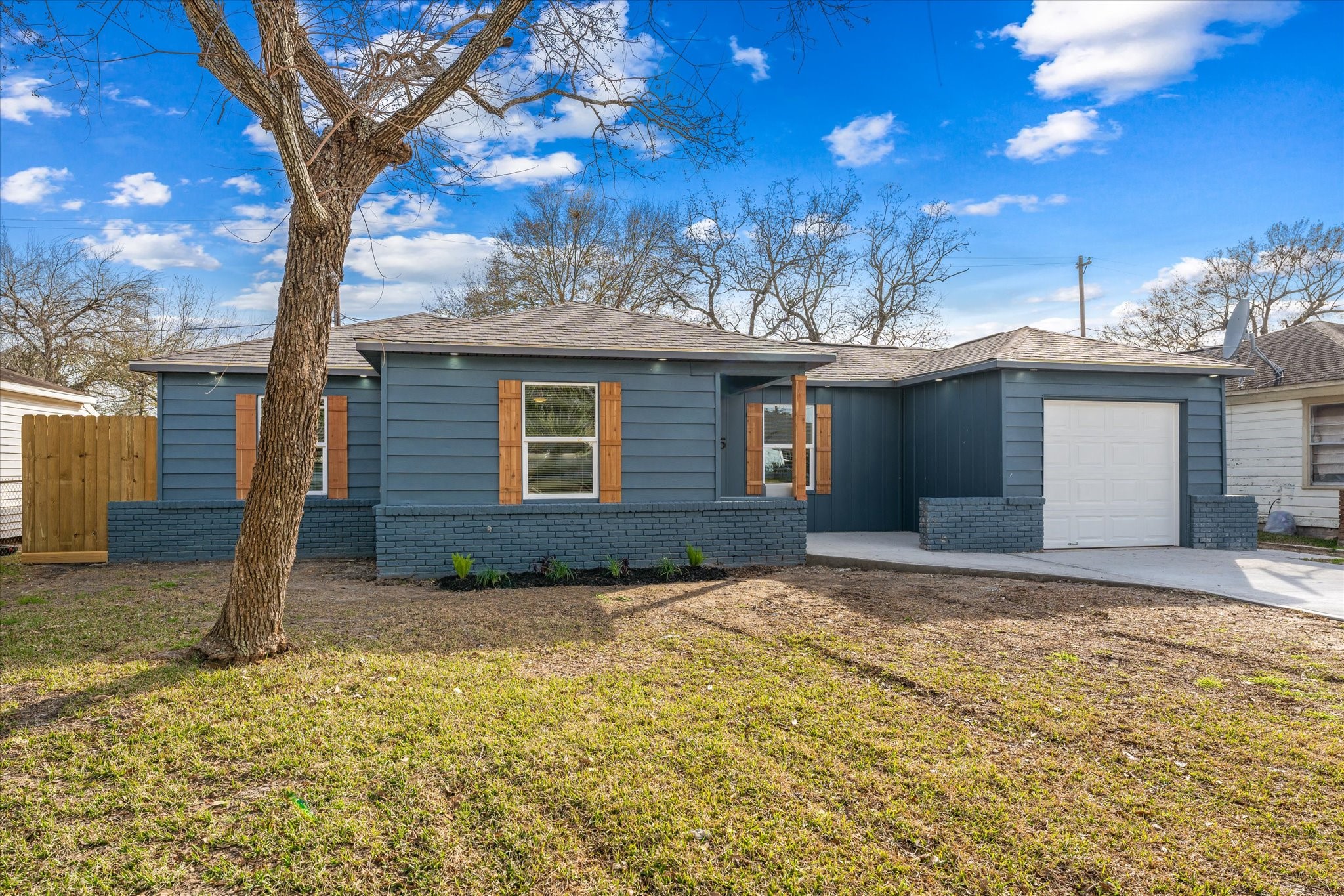 715 West Avenue Pasadena TX 77502