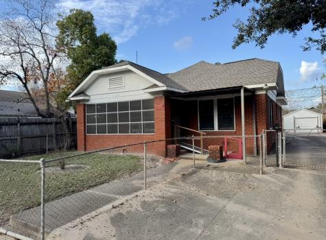 935 Pecore Street Houston TX 77009