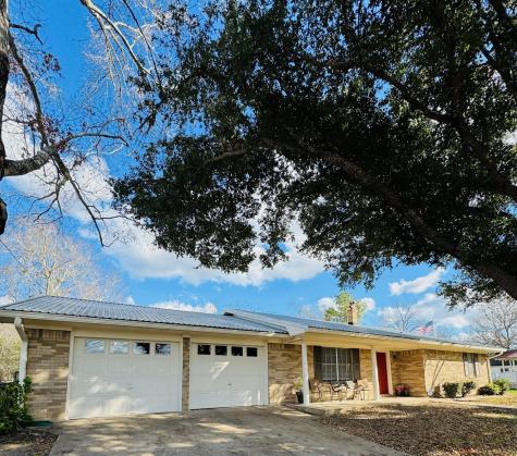 109 Kessler Street Hallettsville TX 77964