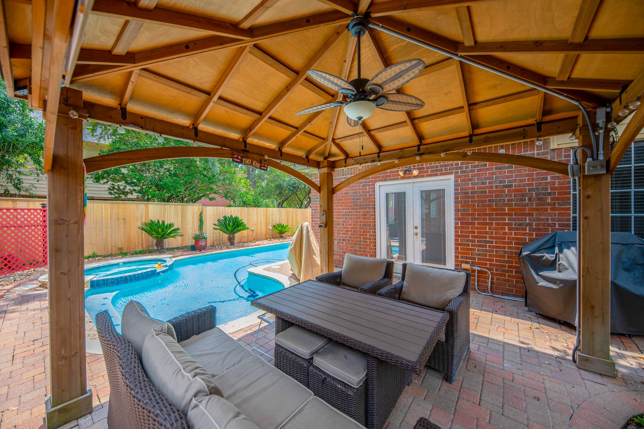 22 Grants Lake Circle Sugar Land TX 77479