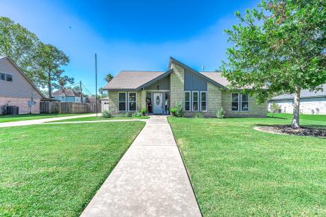 27 Finetta Lane Alvin TX 77511
